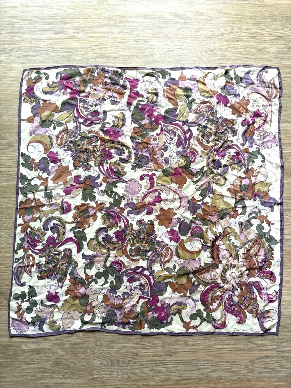 Oscar de la Renta Vinatge floral motif scarf